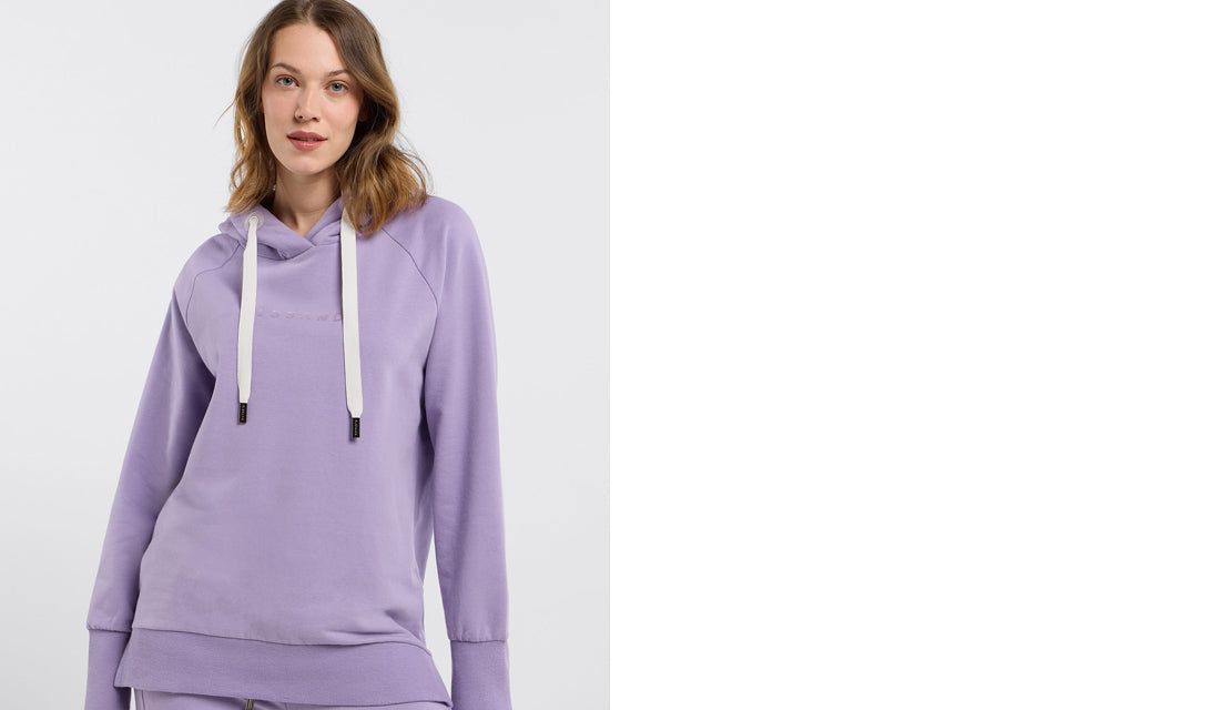 SWEATSHIRTS & HOODIES