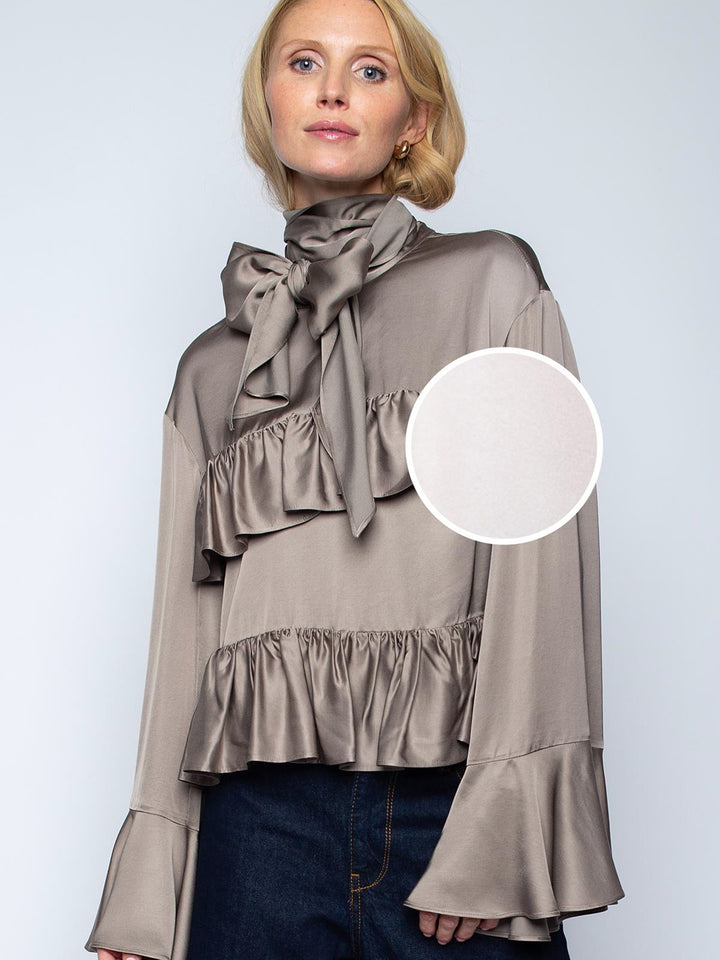 Schluppenbluse mit Volant und Rüschen Light Sand