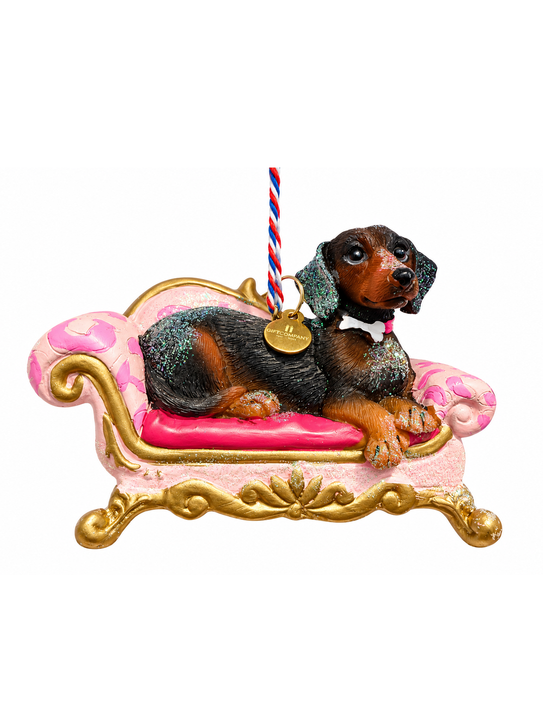 Hänger Dackel auf dem Sofa