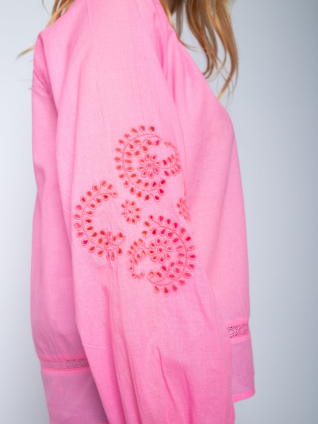 Shirtbluse mit Lochstickerei Neon Pink