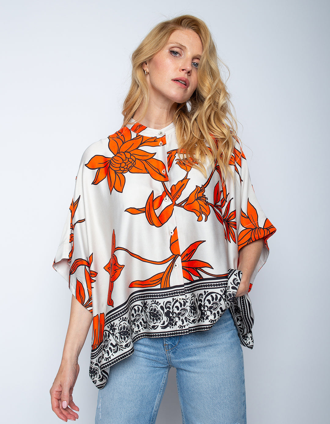 Boxy Bluse Orange Black Flowers