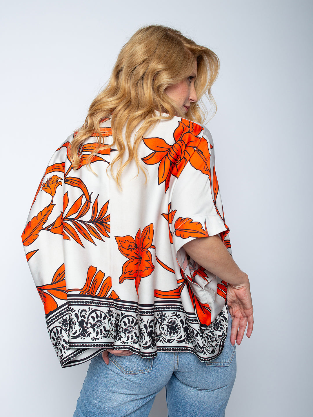 Boxy Bluse Orange Black Flowers