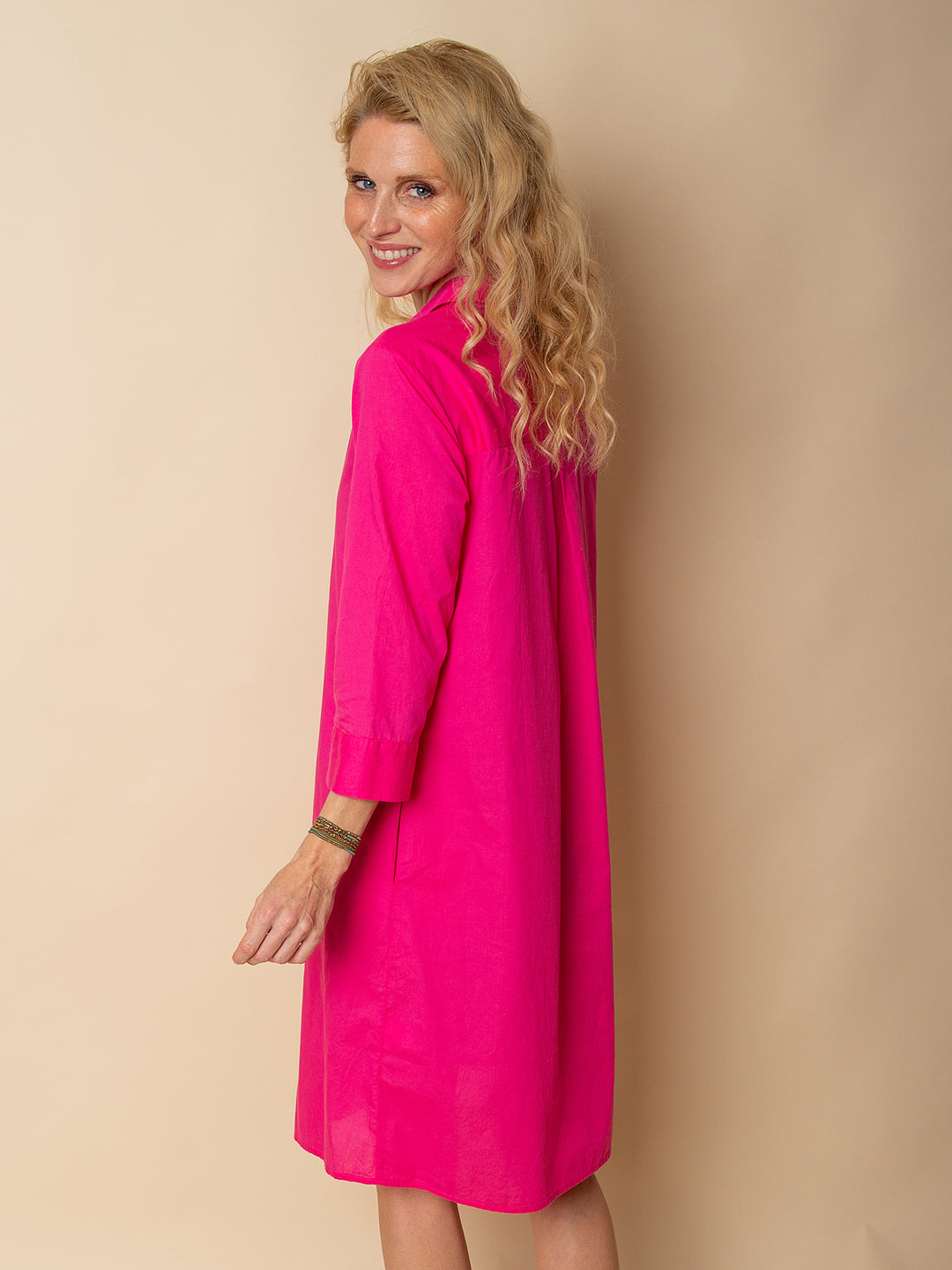 Lässiges Damenkleid Magenta