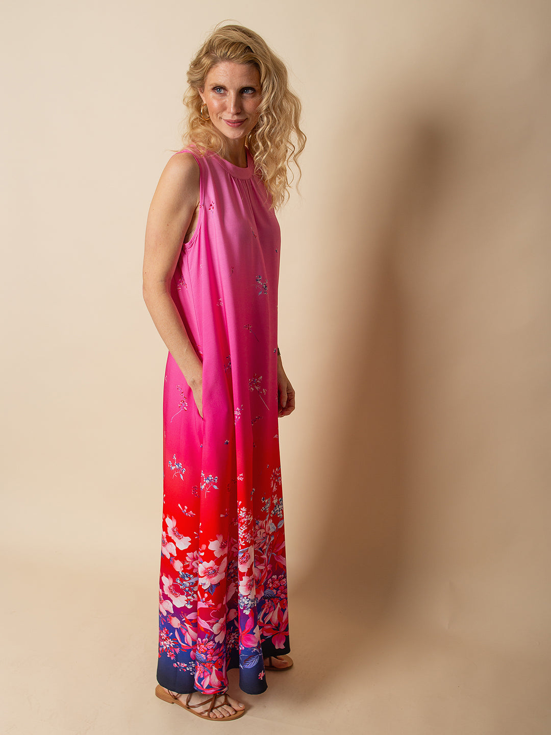 Maxikleid Blue Red Flowers