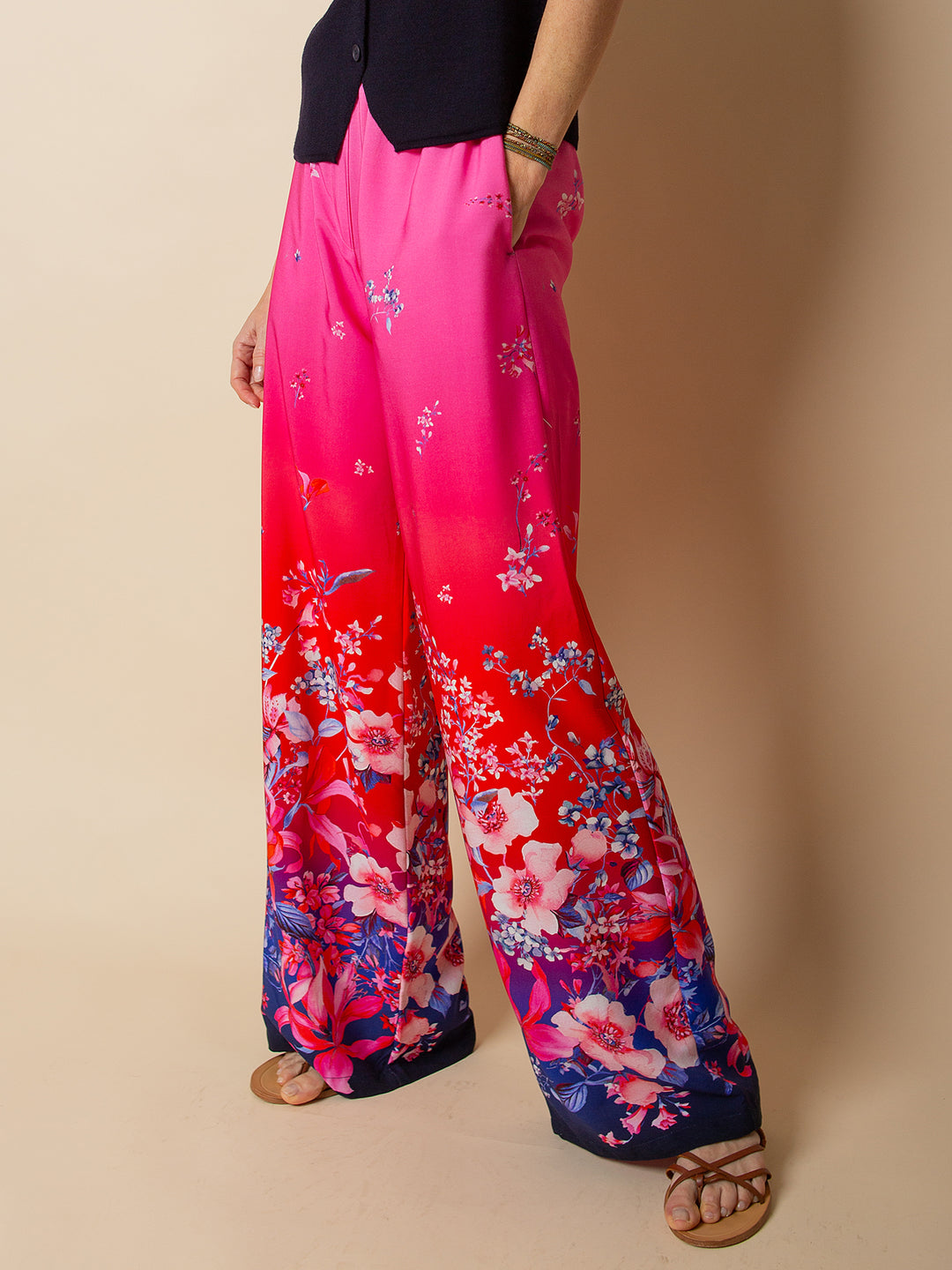 Sommerhose Blue Red Flowers