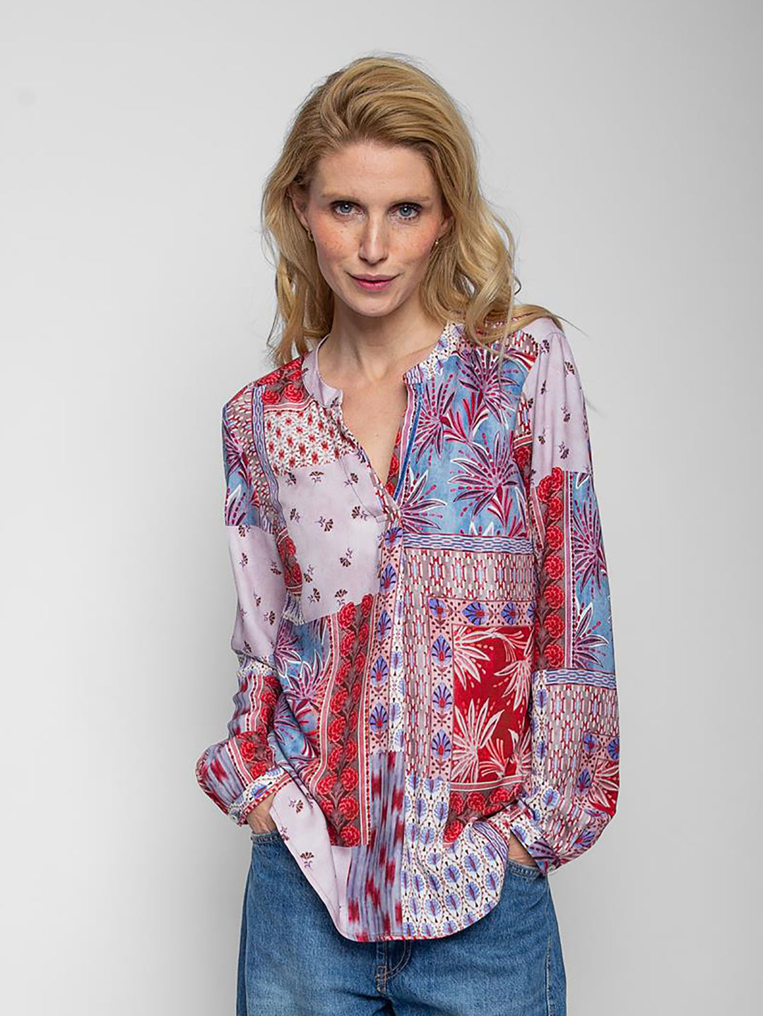 Blusenshirt floraler Patchworkprint