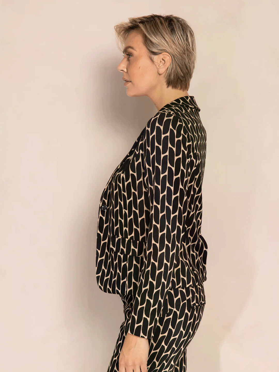 Blazer Betsy Black Gafik