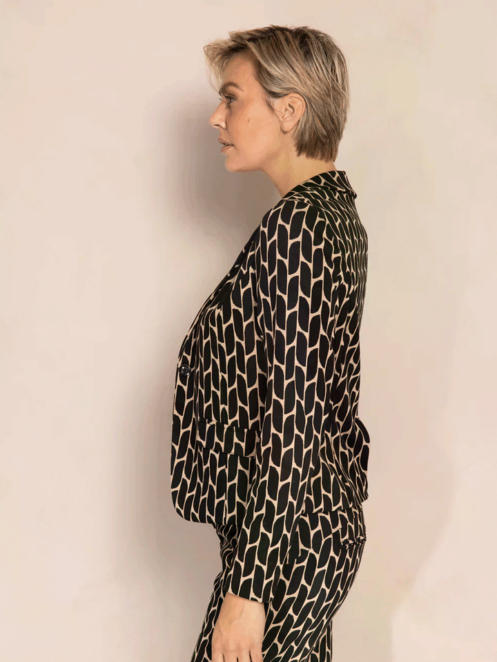 Blazer Betsy Black Gafik
