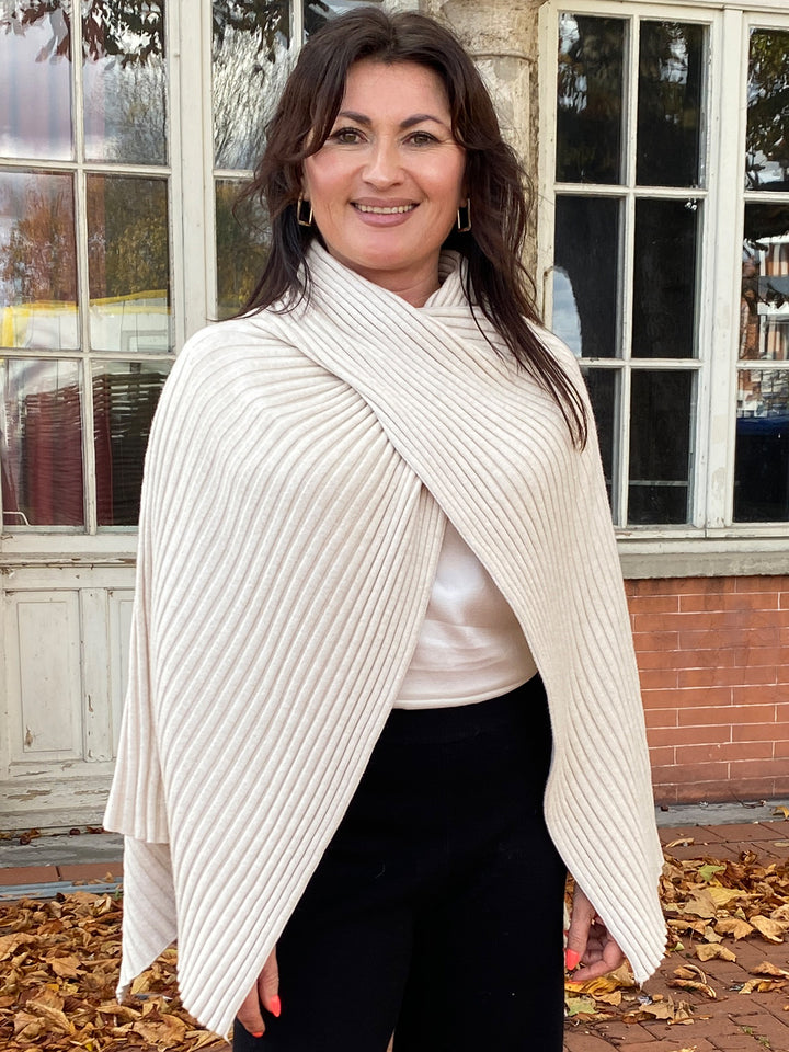 Strickcape Beige