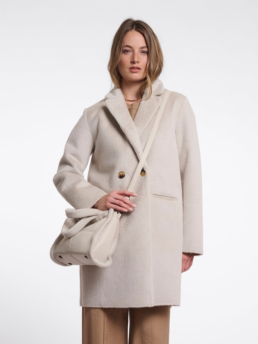 Fake Fur Shopper Jasha Birch