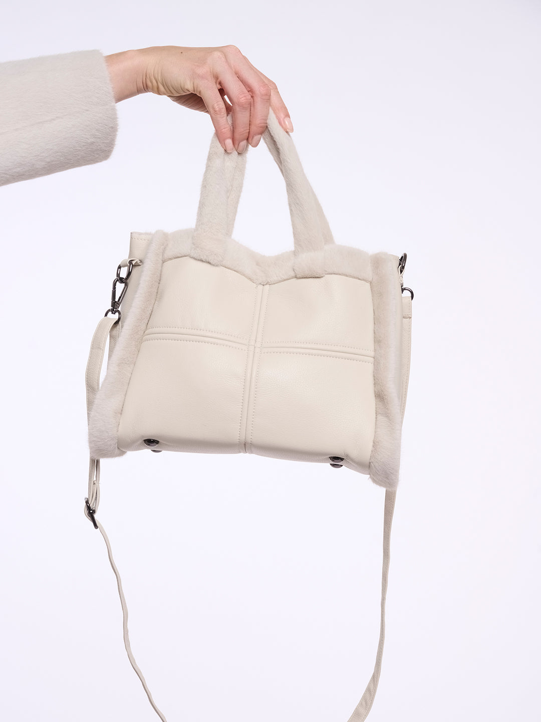 Fake Fur Shopper Jasha Birch