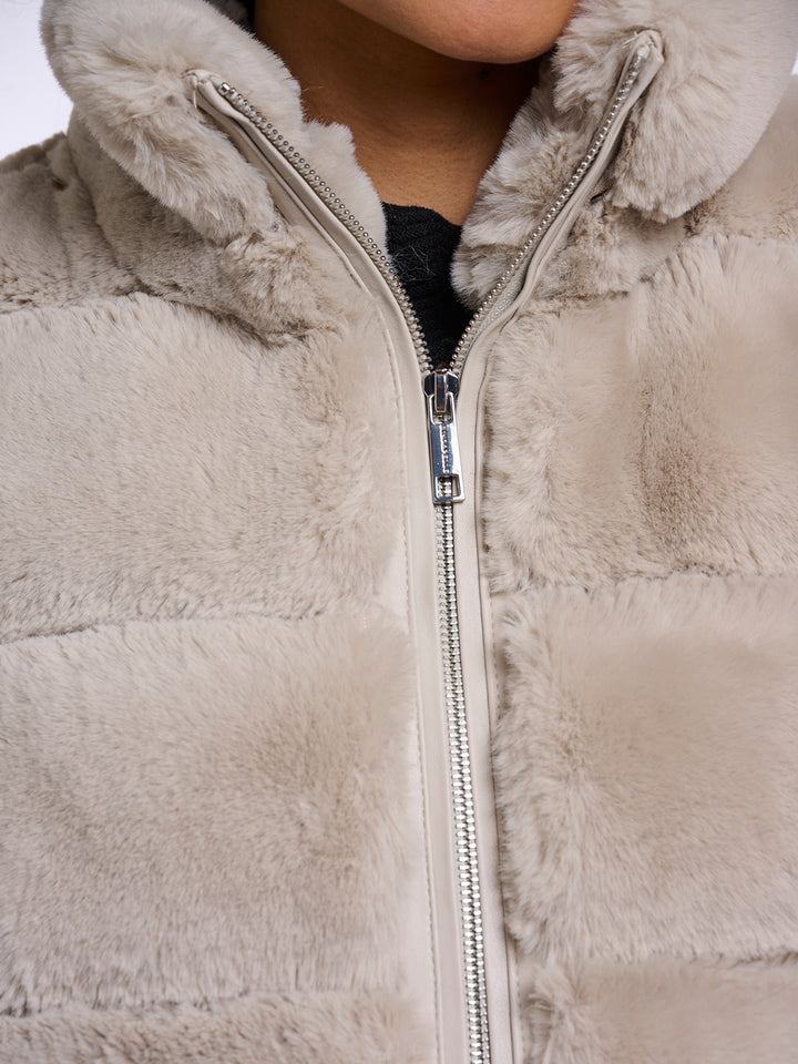 Fake Fur Weste May Birch