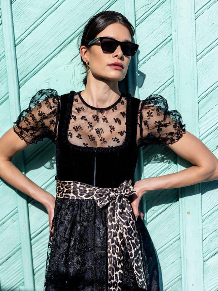 Dirndlbluse Kohlwies Schwarz