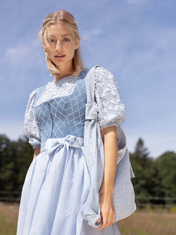 Dirndl Nebelberg Himmelblau