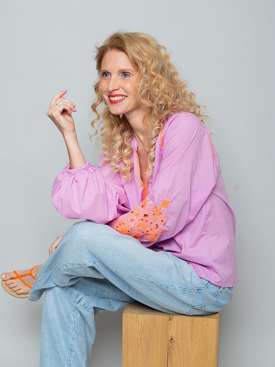 Damenbluse Lochstickerei Lila
