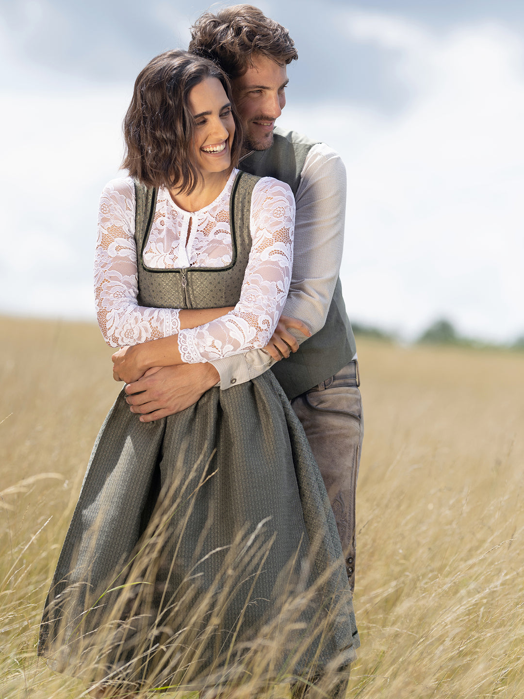 Dirndl Puchberg Schilf