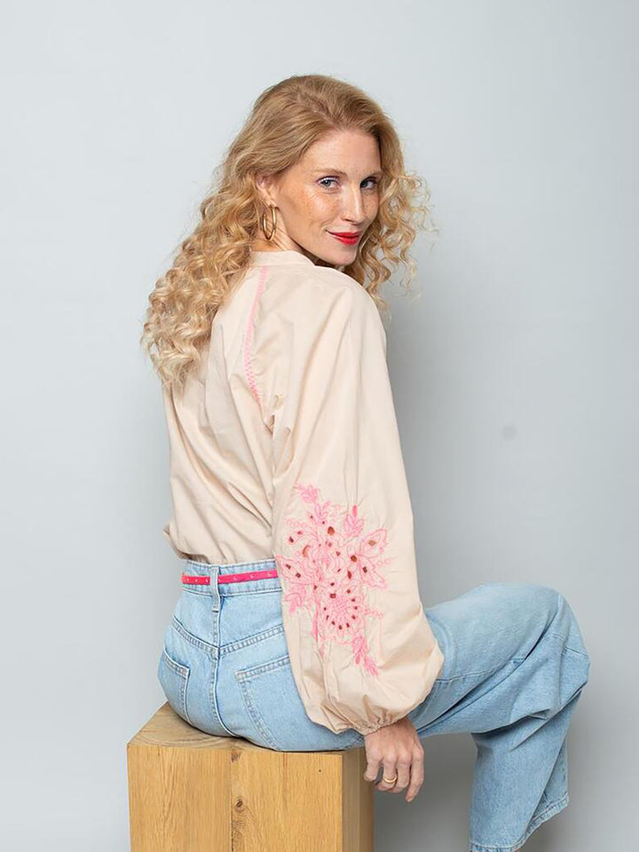 Damenbluse Lochstickerei Sand