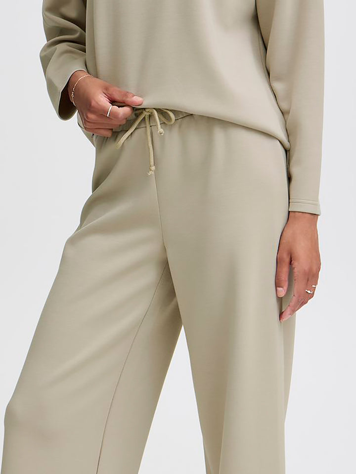Sweathose BYPUSTI String